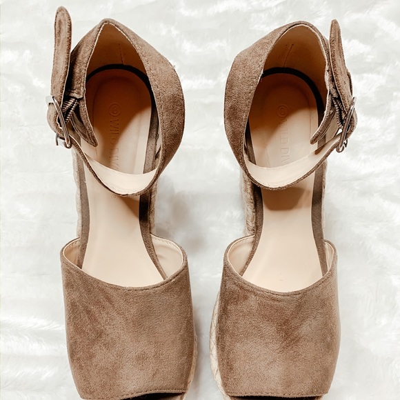 Brown/Tan Platform Wedge Espadrille Sandal - Picture 3 of 6